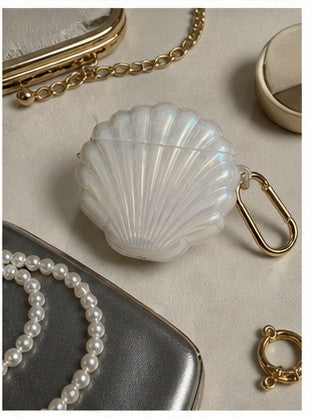 pearl shell sculpted case lifestyle image